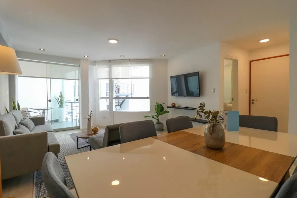 Engaging 3BR with Balcony in Barranco