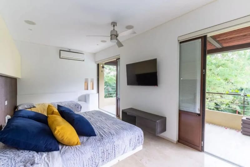 Attractive 6BR Villa w/ Pool at Mesa de Yeguas