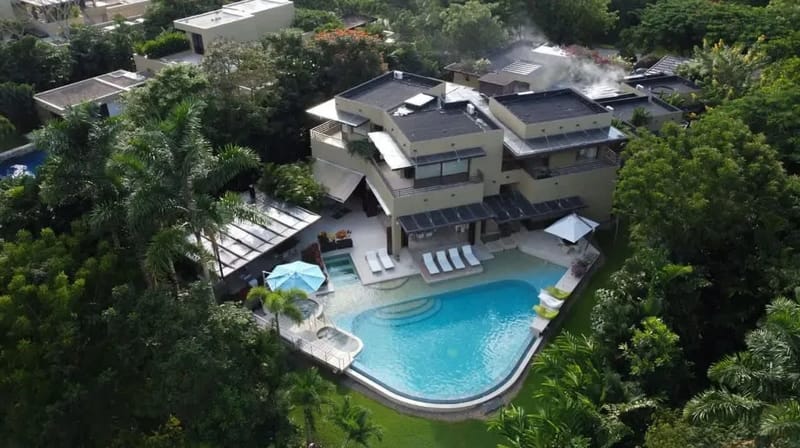 Attractive 6BR Villa w/ Pool at Mesa de Yeguas
