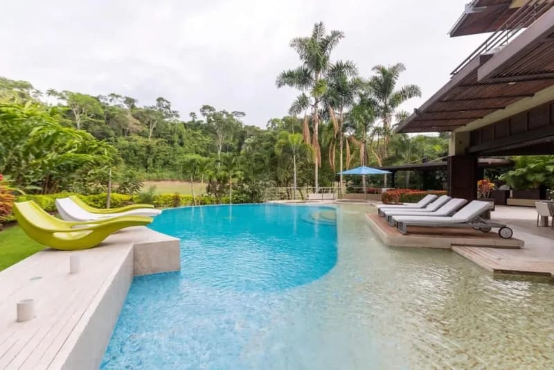 Attractive 6BR Villa w/ Pool at Mesa de Yeguas