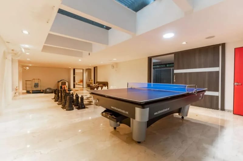 Attractive 6BR Villa w/ Pool at Mesa de Yeguas