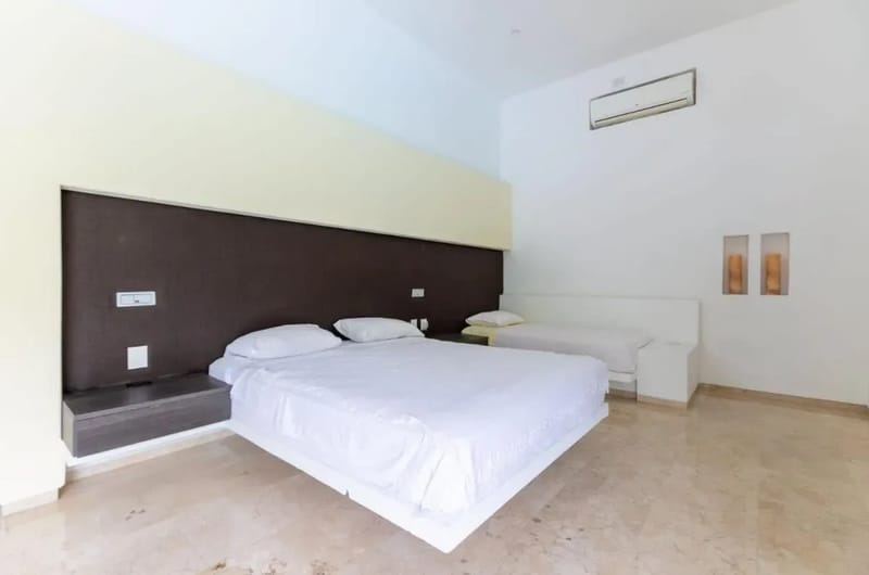 Attractive 6BR Villa w/ Pool at Mesa de Yeguas