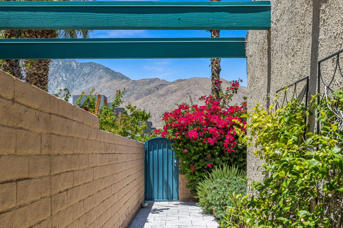 Casa De Anza