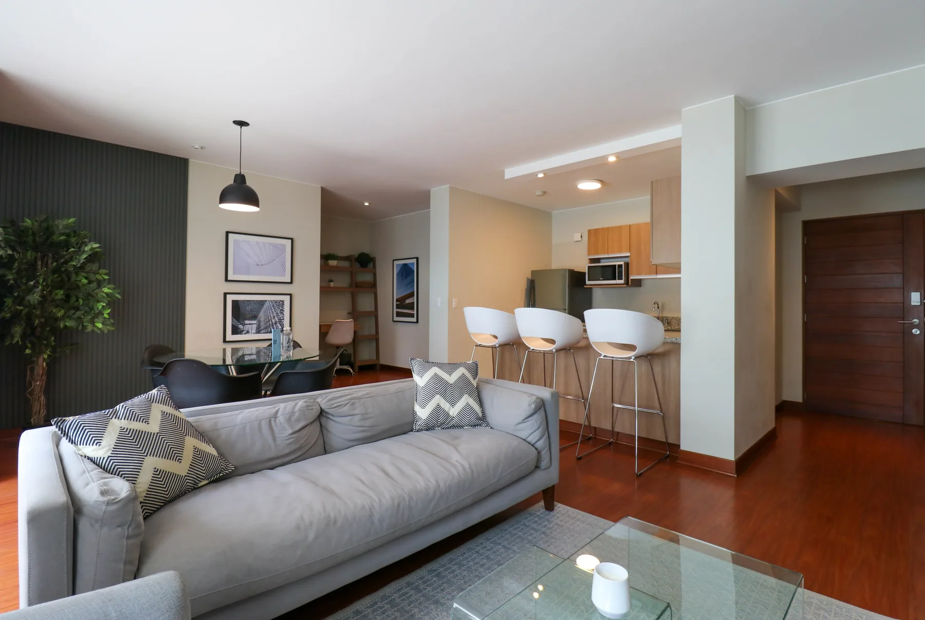 Lush 2BR w/AC Near Kennedy Park in Miraflores