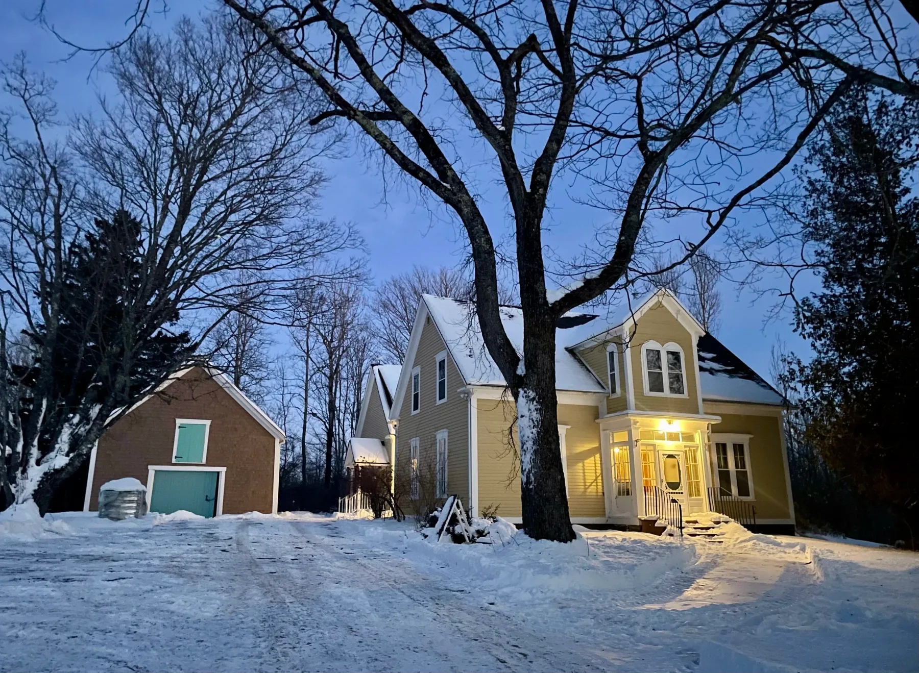 The Maplegrove Inn