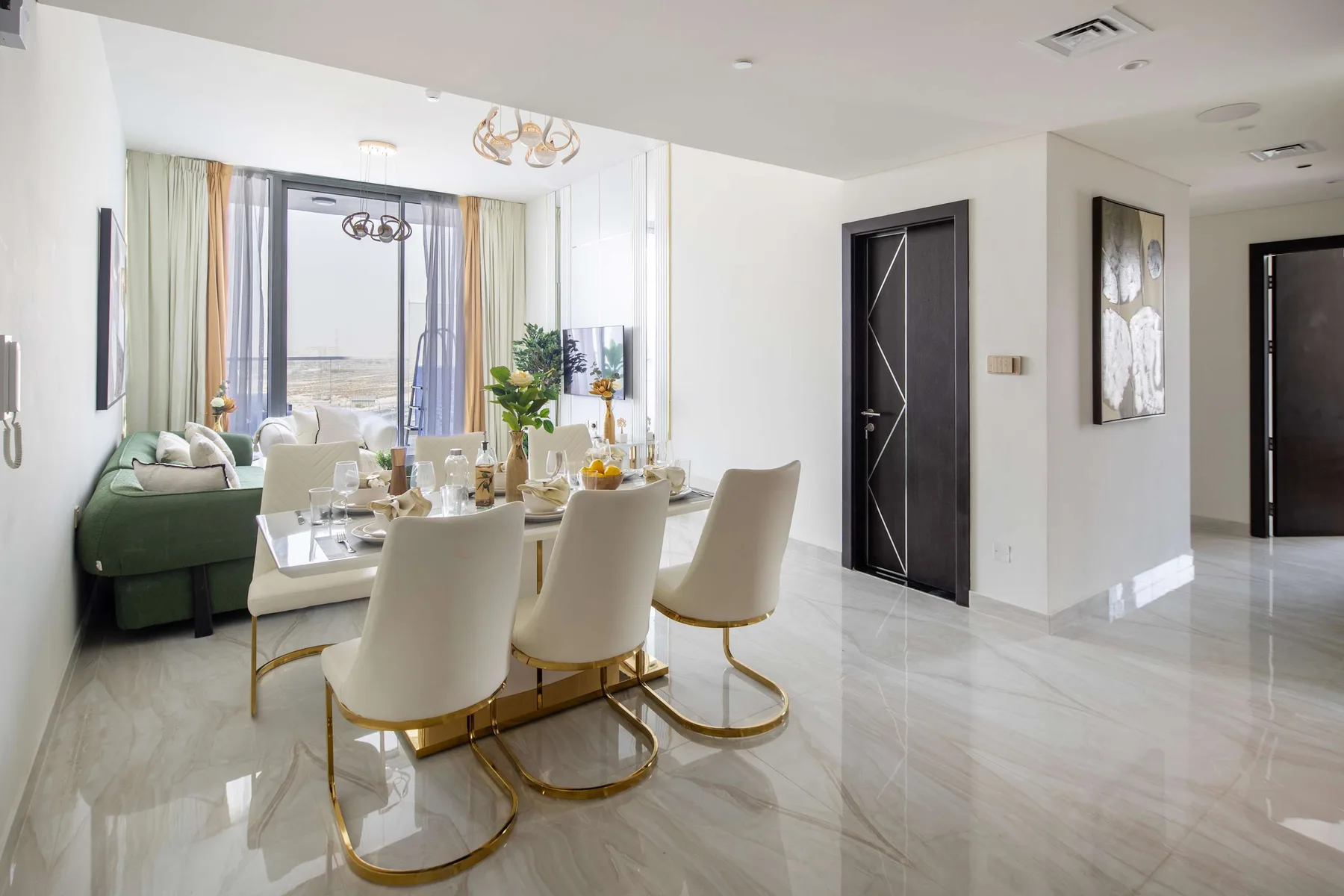 Luxe 3BR w/ Private Pool & Maid's Room in AlFurjan