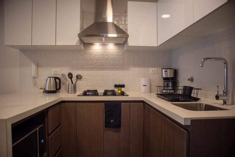 Startling w/Balcony 1BR in Miraflores