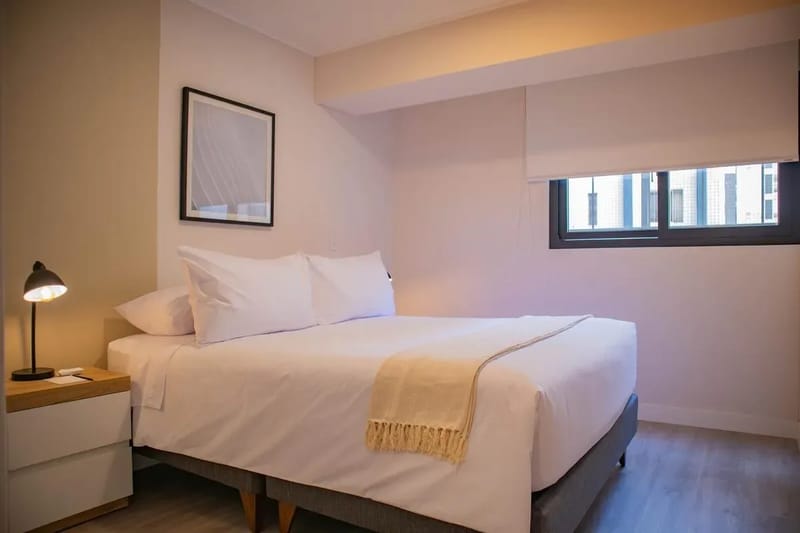 Startling w/Balcony 1BR in Miraflores