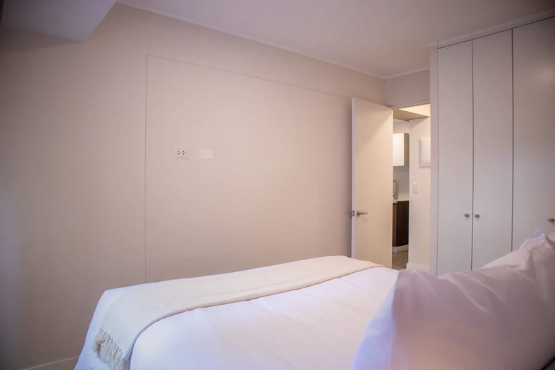 Startling w/Balcony 1BR in Miraflores