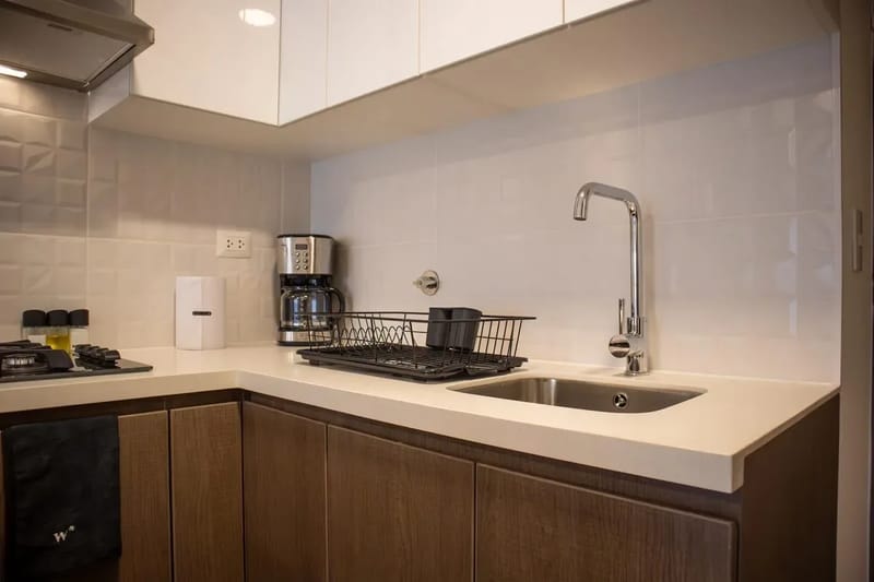 Startling w/Balcony 1BR in Miraflores