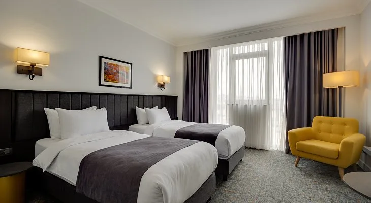Pine Astoria Hotel