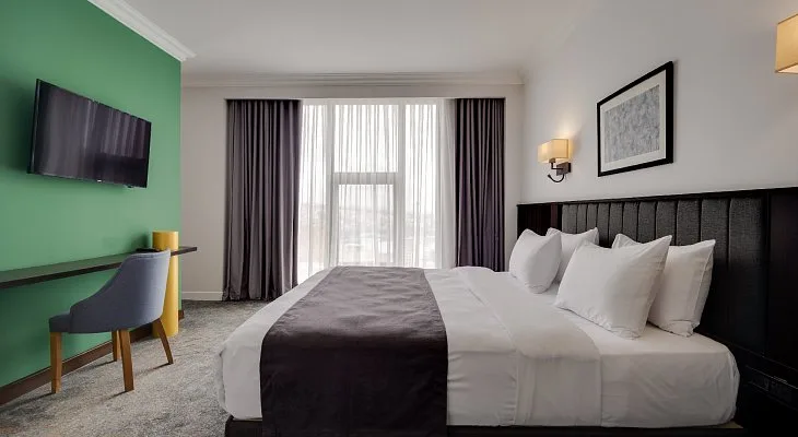 Pine Astoria Hotel