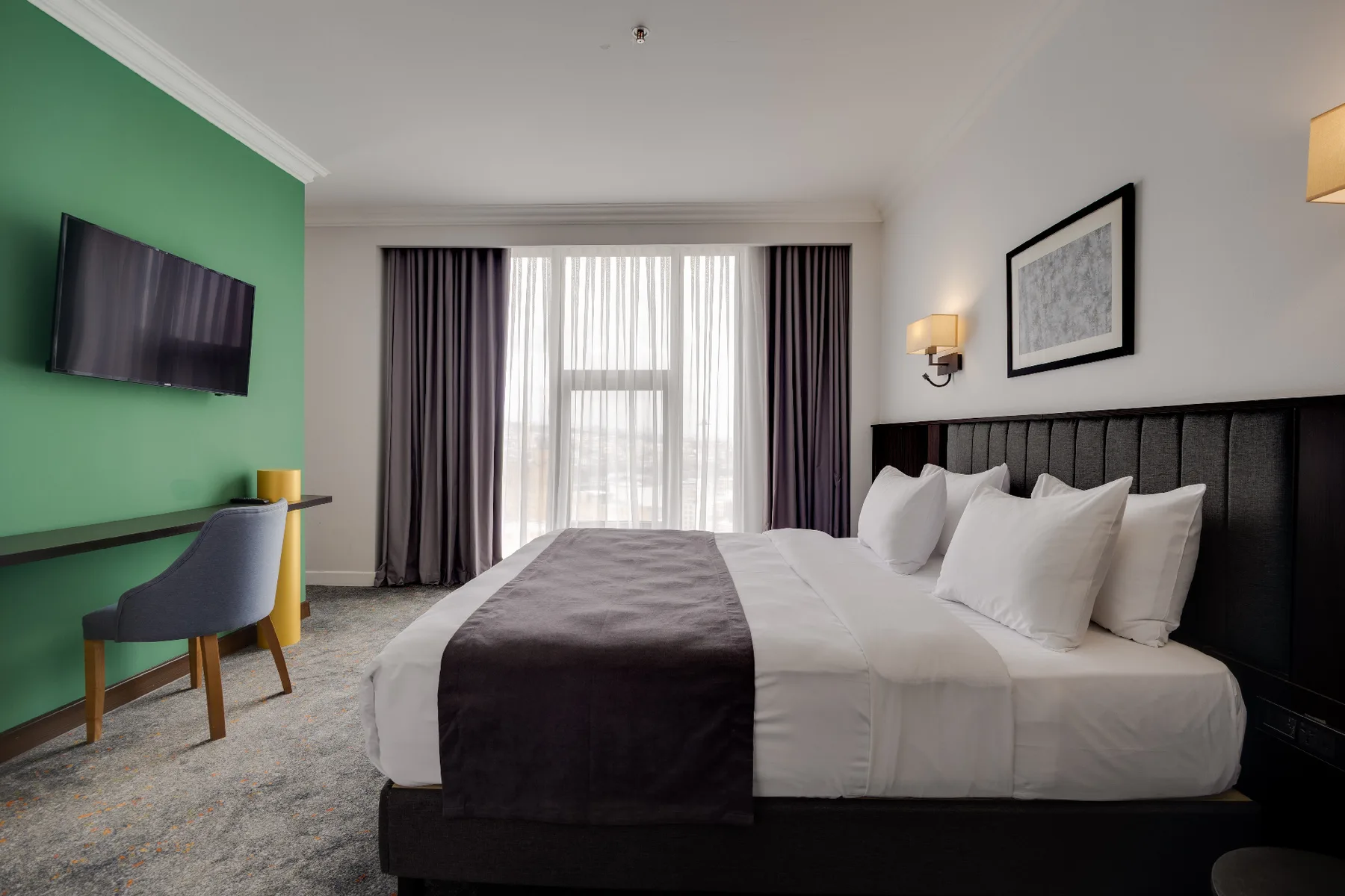 Pine Astoria Hotel