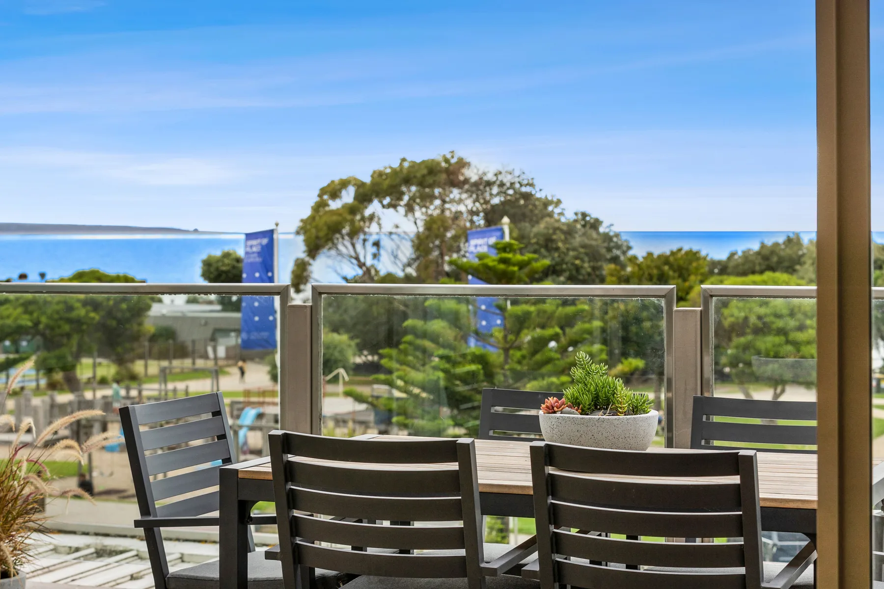Waterfront One – Ocean Bliss