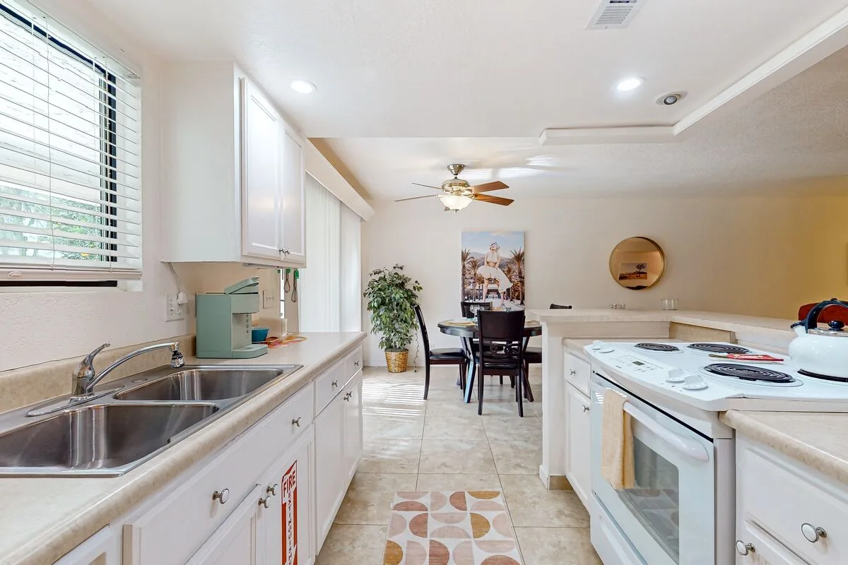 Waverly Palms - 8340