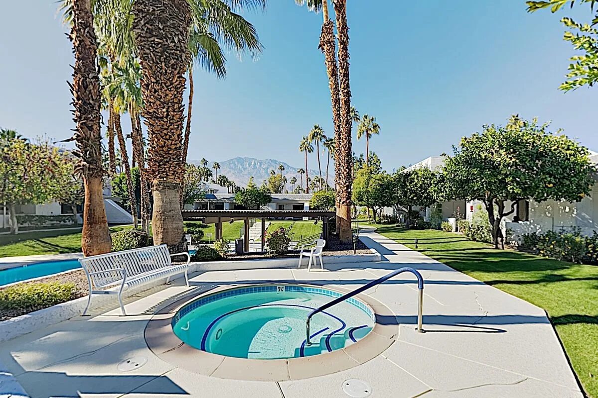 Waverly Palms - 8340