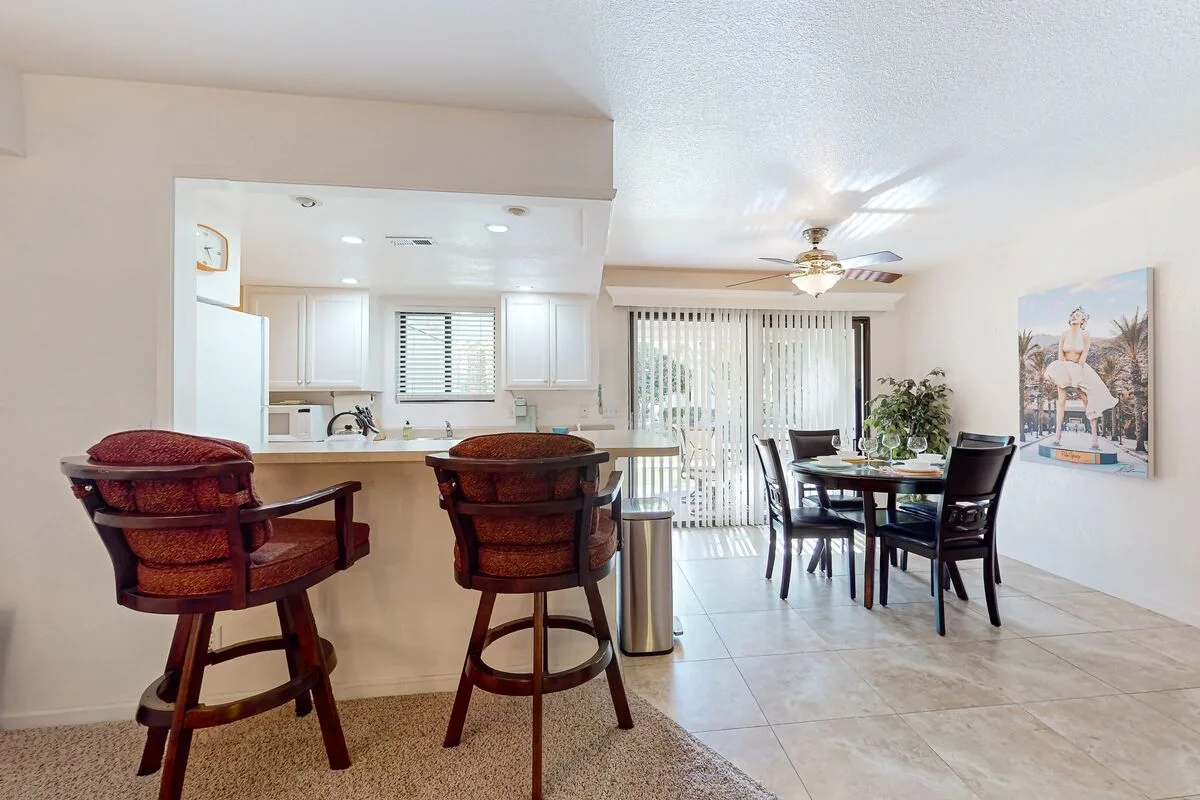 Waverly Palms - 8340