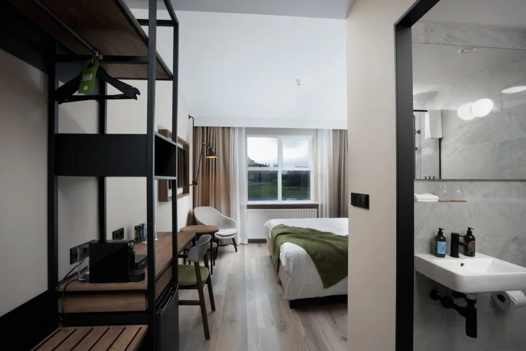 Deluxe room and bathroom