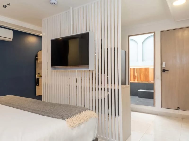 Intimate Loft in El Poblado w/ Jacuzzi