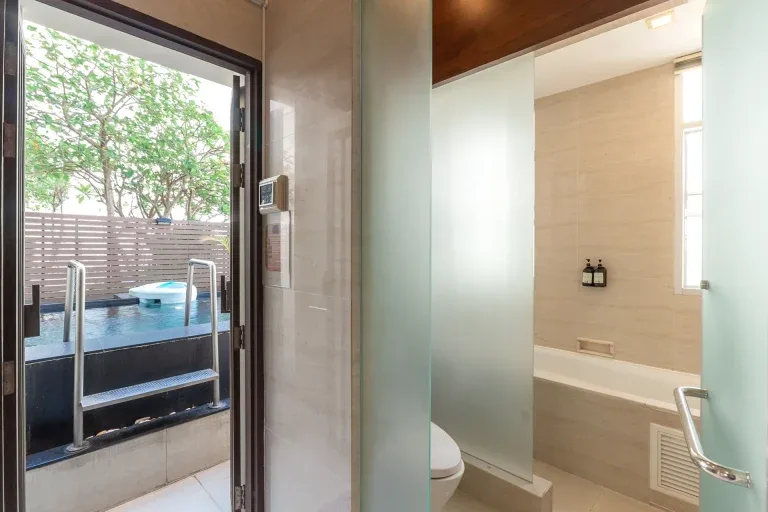 Bangkok suite with pool.