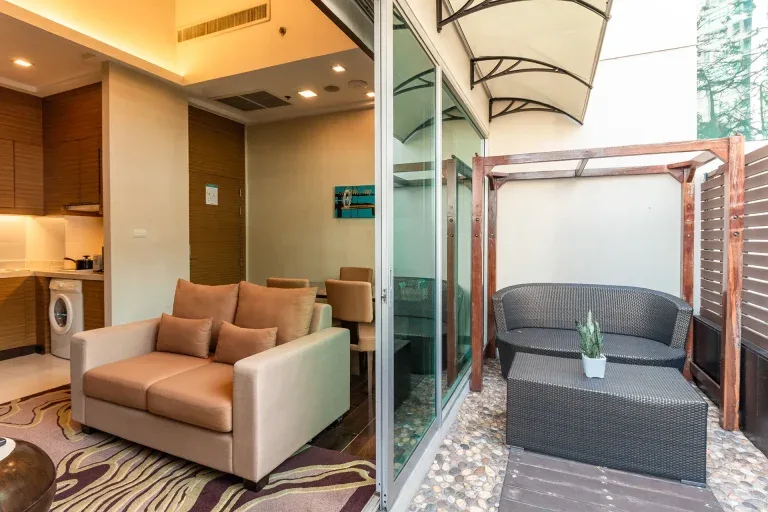 Pool suite.