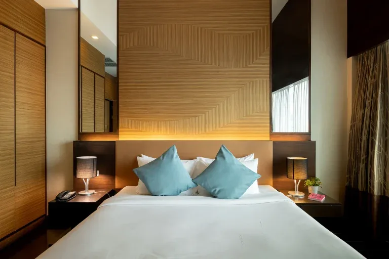 Suite with pool.