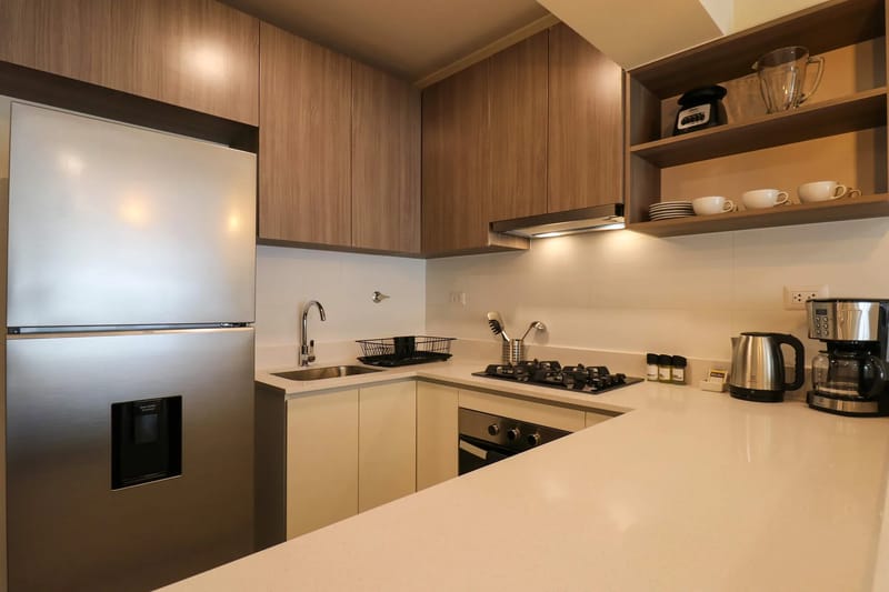 Comfy 2BR w/ Modern Balcony Near Kennedy Park