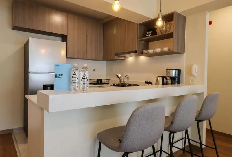 Comfy 2BR w/ Modern Balcony Near Kennedy Park