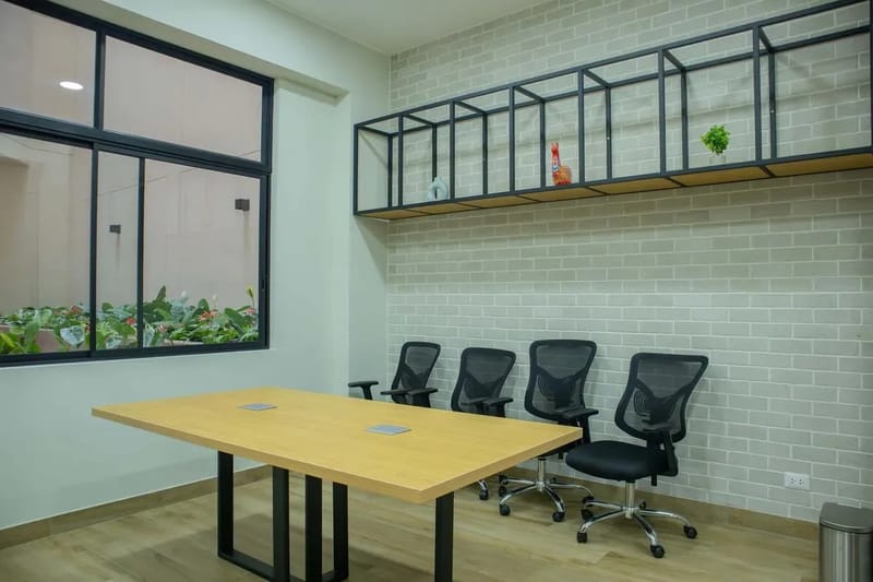 Comfy 2BR w/ Modern Balcony Near Kennedy Park