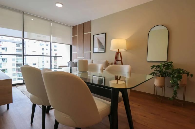 Comfy 2BR w/ Modern Balcony Near Kennedy Park