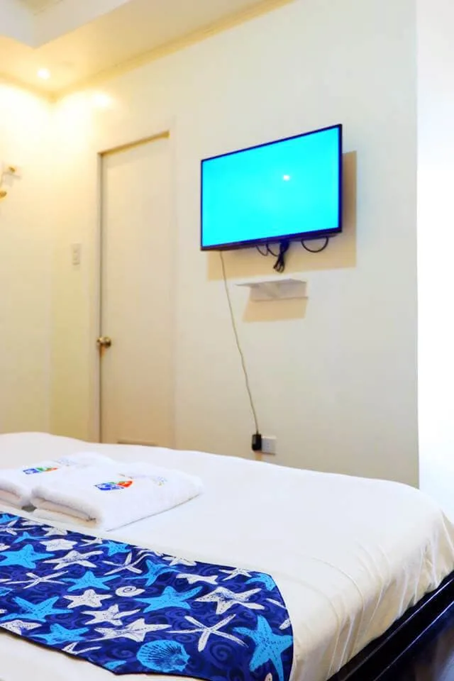 Standard Queen Bed room