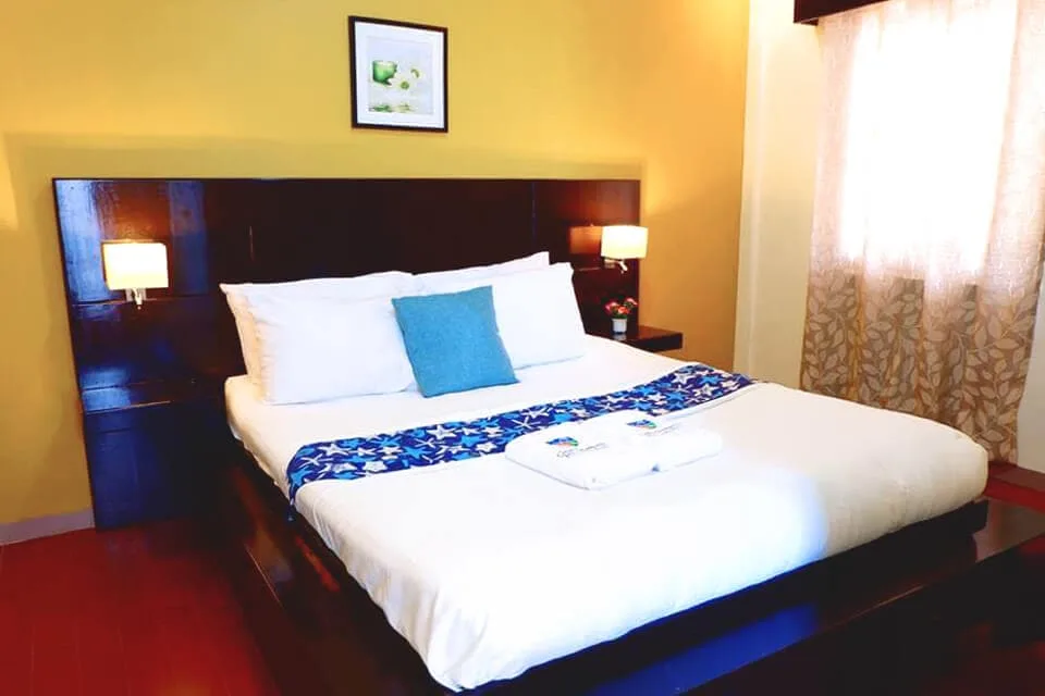 Standard Queen Bed room