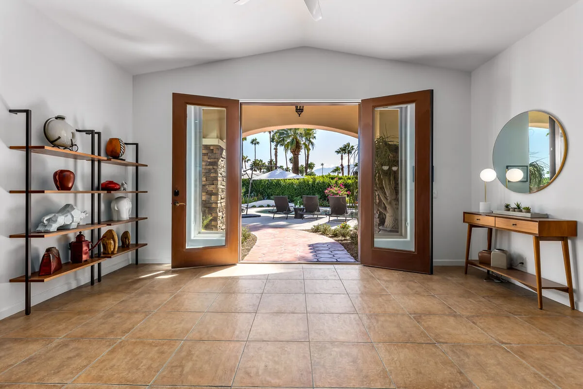 Mirador Desert Oasis