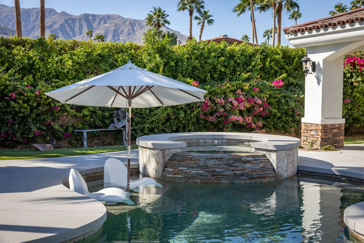 Mirador Desert Oasis