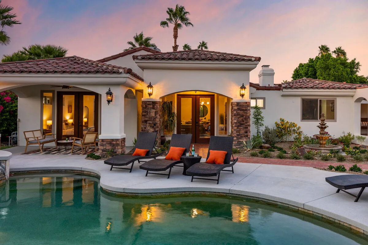 Mirador Desert Oasis