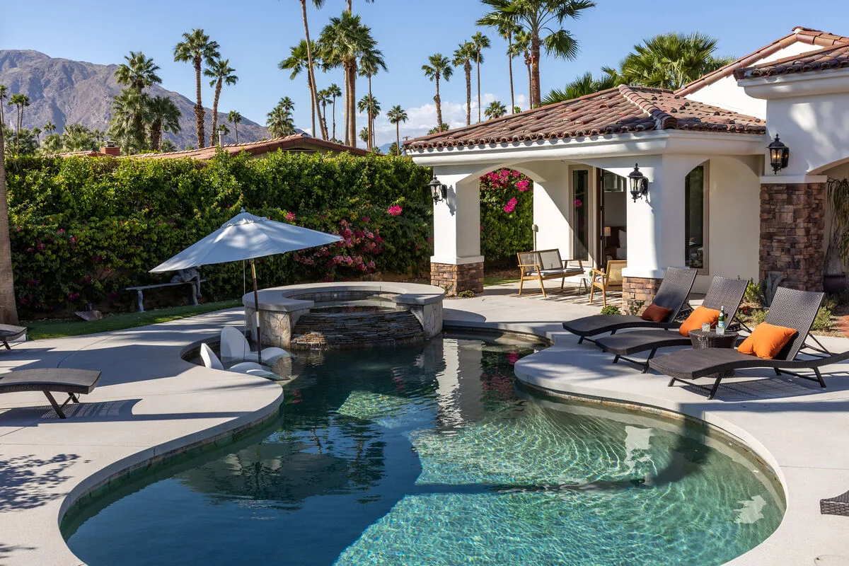Mirador Desert Oasis