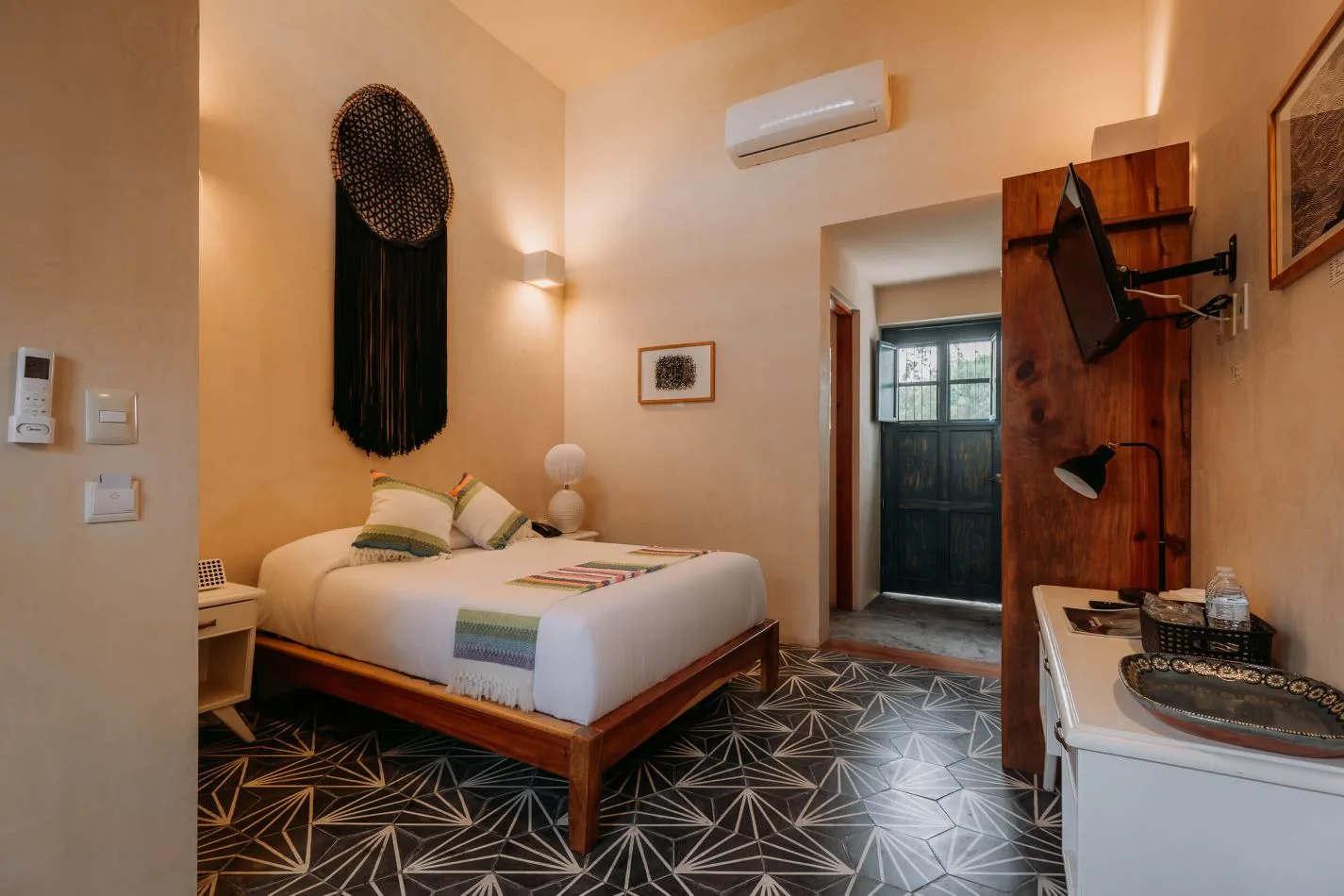Habitación sencilla del Hotel WAYE en Valladolid, Yucatán