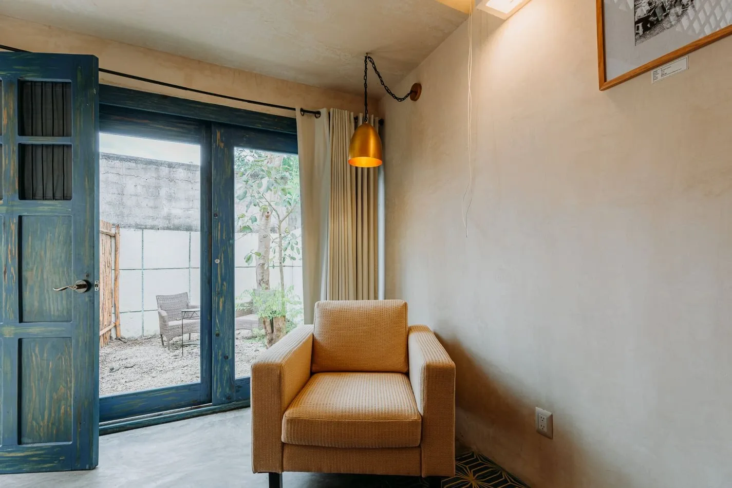 Habitación con terraza del Hotel WAYE en Valladolid, Yucatán