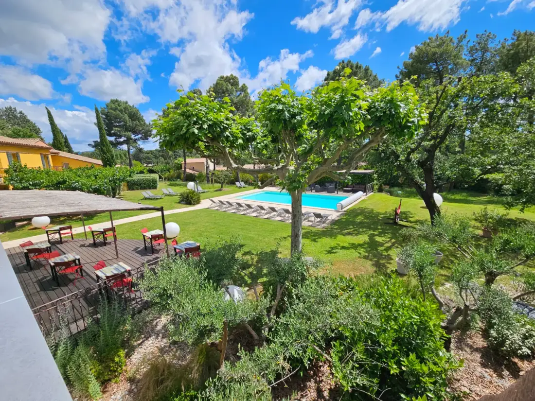Jardín del hotel