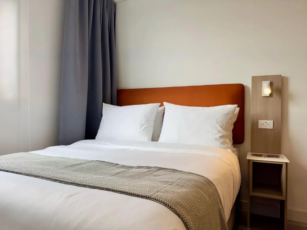 Intimate 2BR in Santa Barbara w/ Balcony