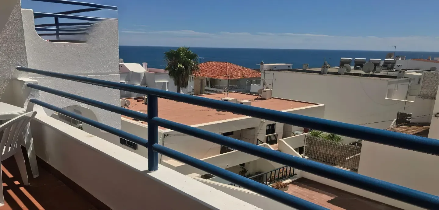 Twin room with balcony and sea view