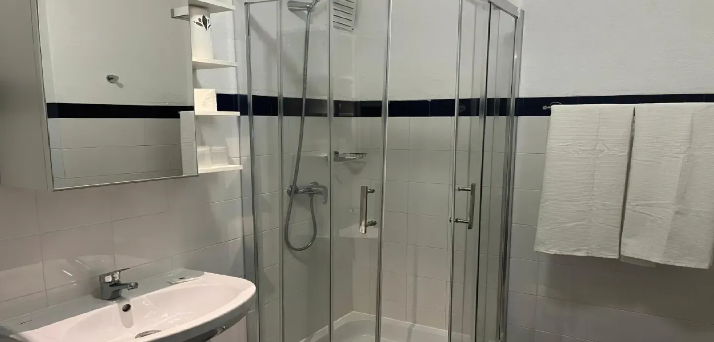 Standard twin room