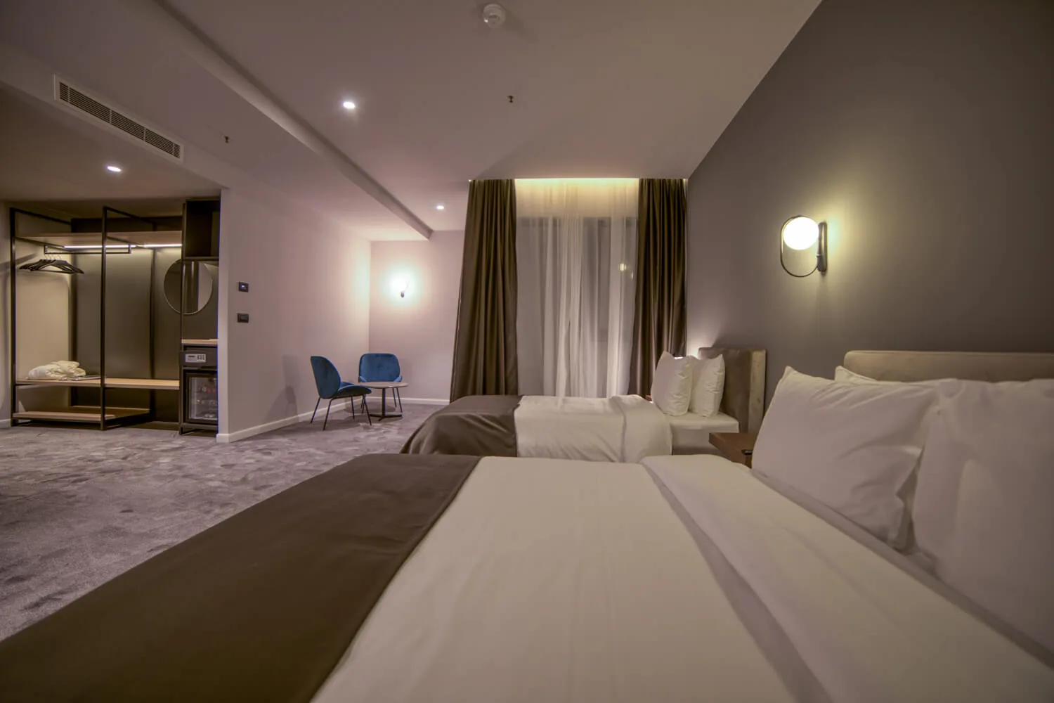 Triple room