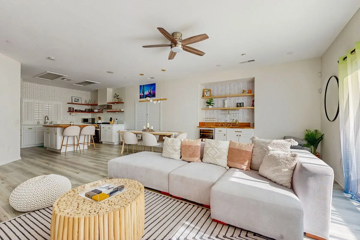 R&R Desert Oasis - 68546