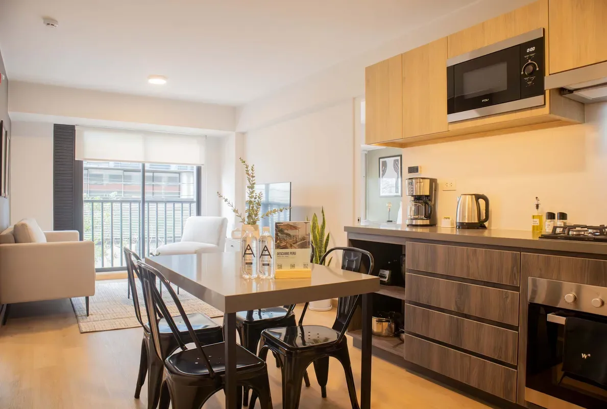 Elegant 2BR w/ Great Balcony in Miraflores