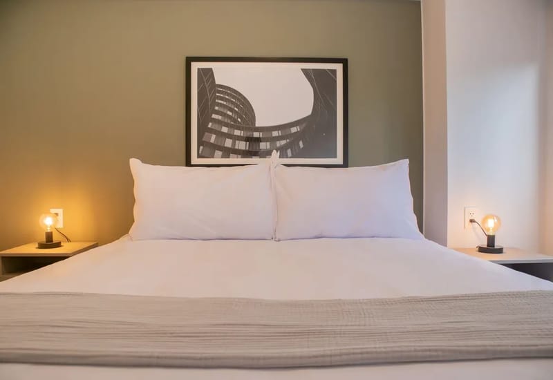 Elegant 2BR w/ Great Balcony in Miraflores