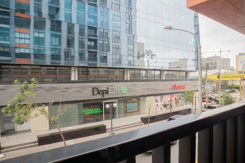 Elegant 2BR w/ Great Balcony in Miraflores