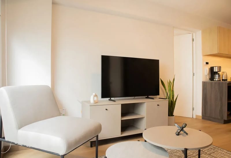 Elegant 2BR w/ Great Balcony in Miraflores