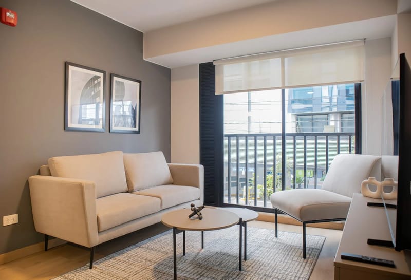 Elegant 2BR w/ Great Balcony in Miraflores