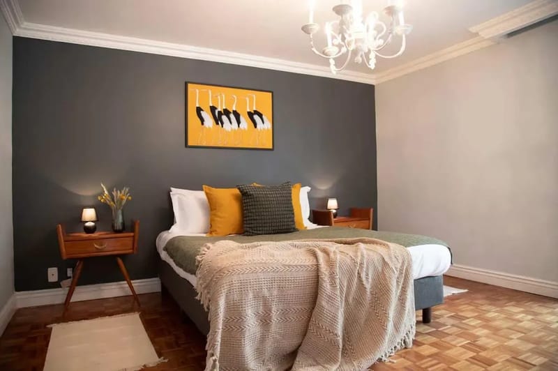 Vibrant 5BR Apartment with Cozy Balcony